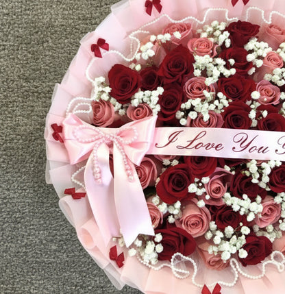 Vancouver Bouquet of red and pink roses 